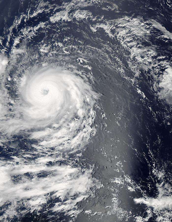 04d3915d48_50012258_igor2-ouragan-cyclone-13sept2010-nasa-02